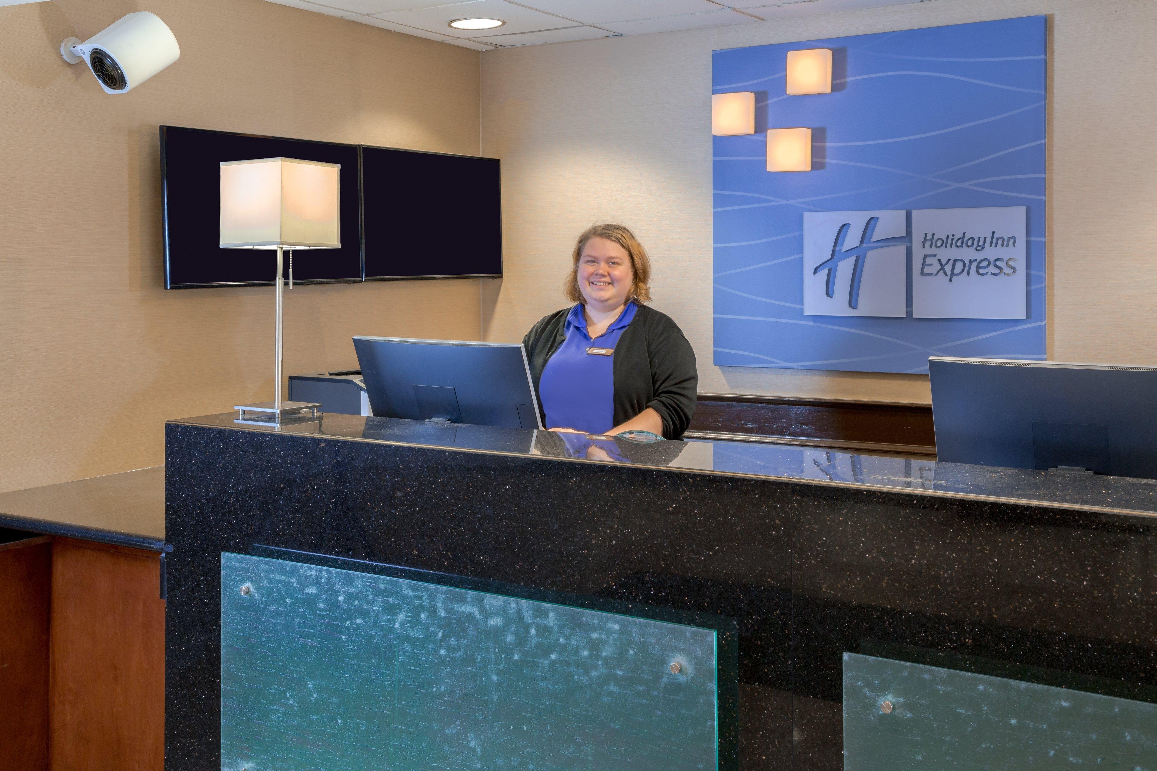 Holiday Inn Express Hotel & Suites Canton By Ihg Buitenkant foto