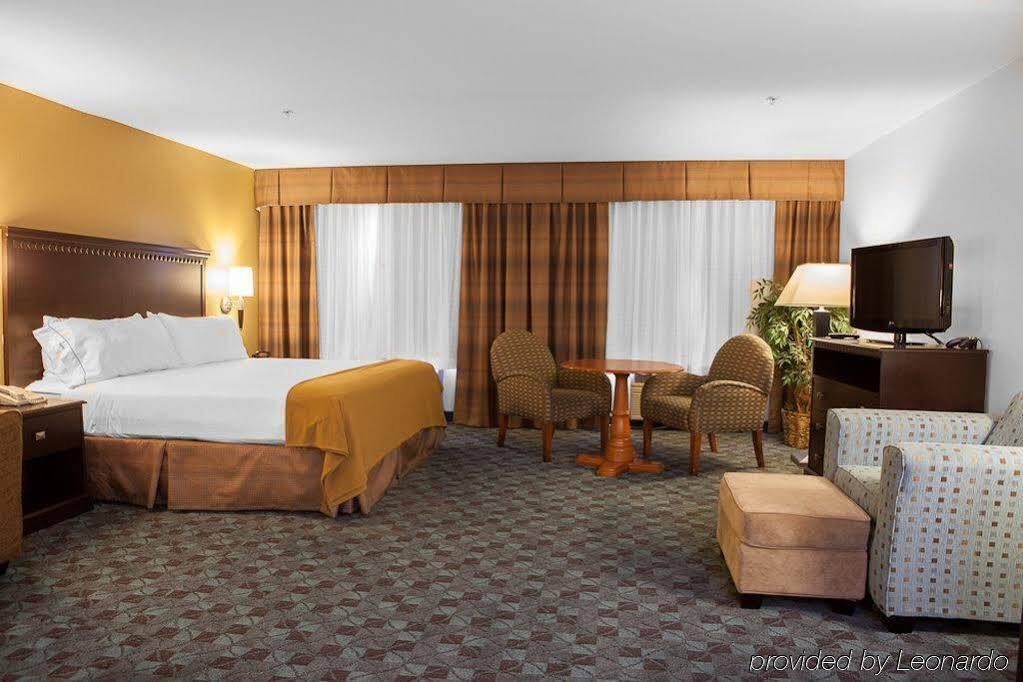 Holiday Inn Express Hotel & Suites Canton By Ihg Buitenkant foto