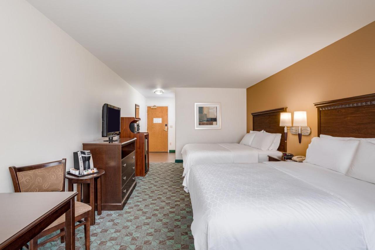 Holiday Inn Express Hotel & Suites Canton By Ihg Buitenkant foto